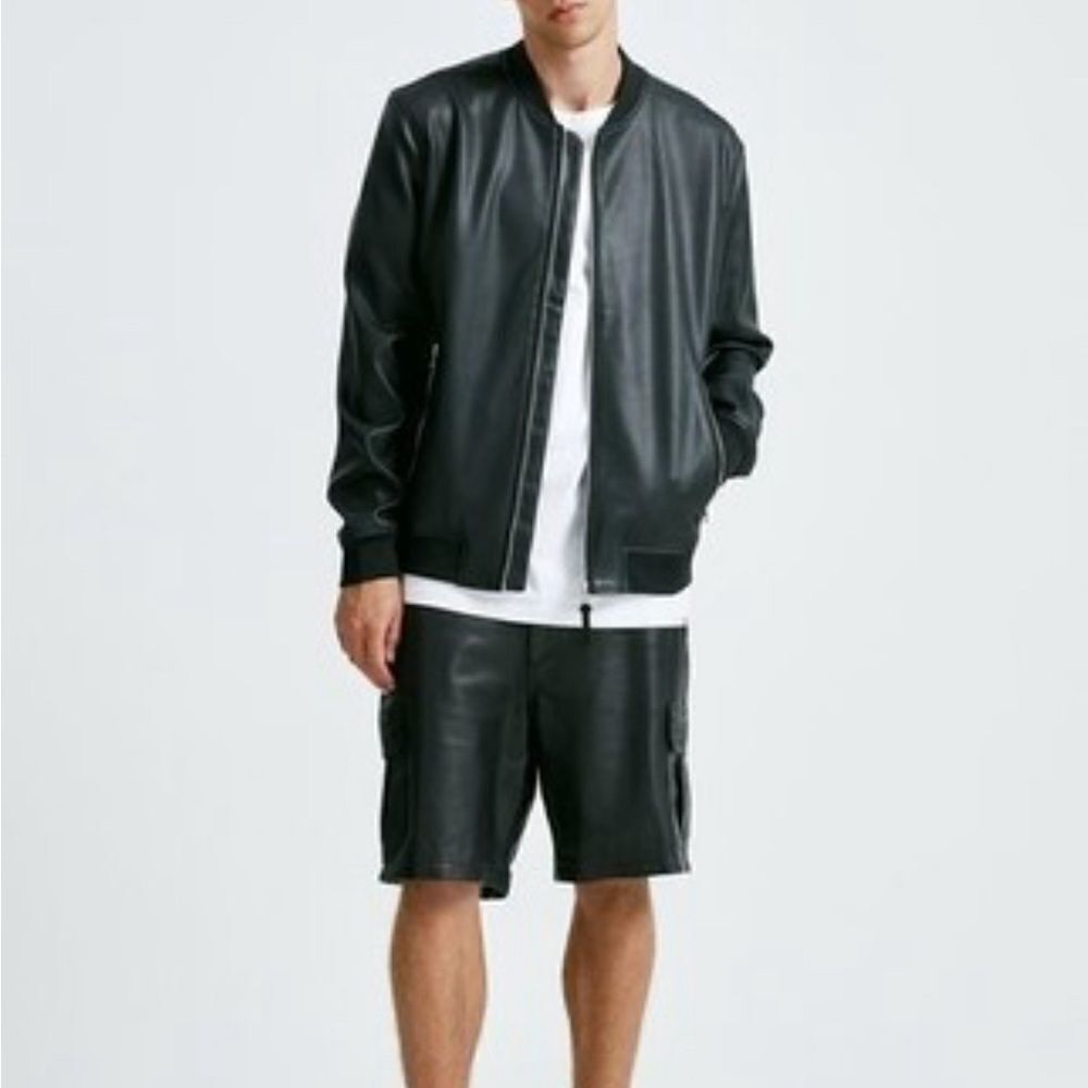 En noir bulls leather shorts